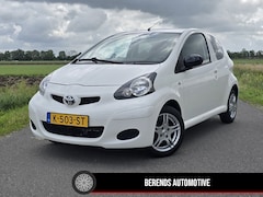 Toyota Aygo - 1.0-12V Navigator I Airco I Licht metalen velgen