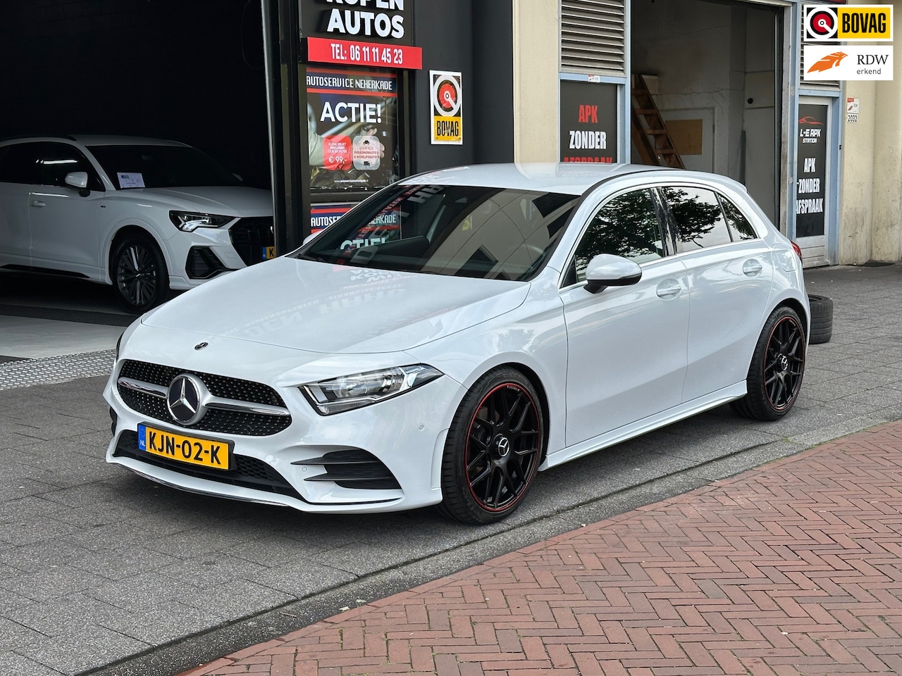 Mercedes-Benz A-klasse - Amg 180 Aut Navi Sfeerverlichting 19'' - AutoWereld.nl