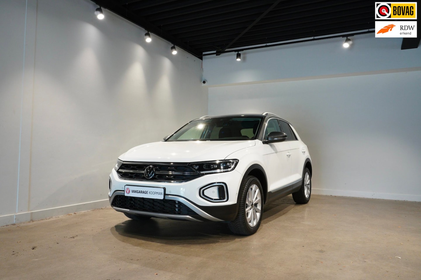 Volkswagen T-Roc - 1.5 TSI Life Trekhaak|ACC|Carplay - AutoWereld.nl