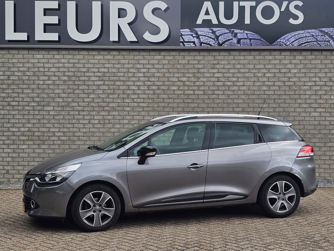 Renault Clio Estate - 0.9 TCe Night&Day Navi/Airco/Ccr/Pdc - AutoWereld.nl