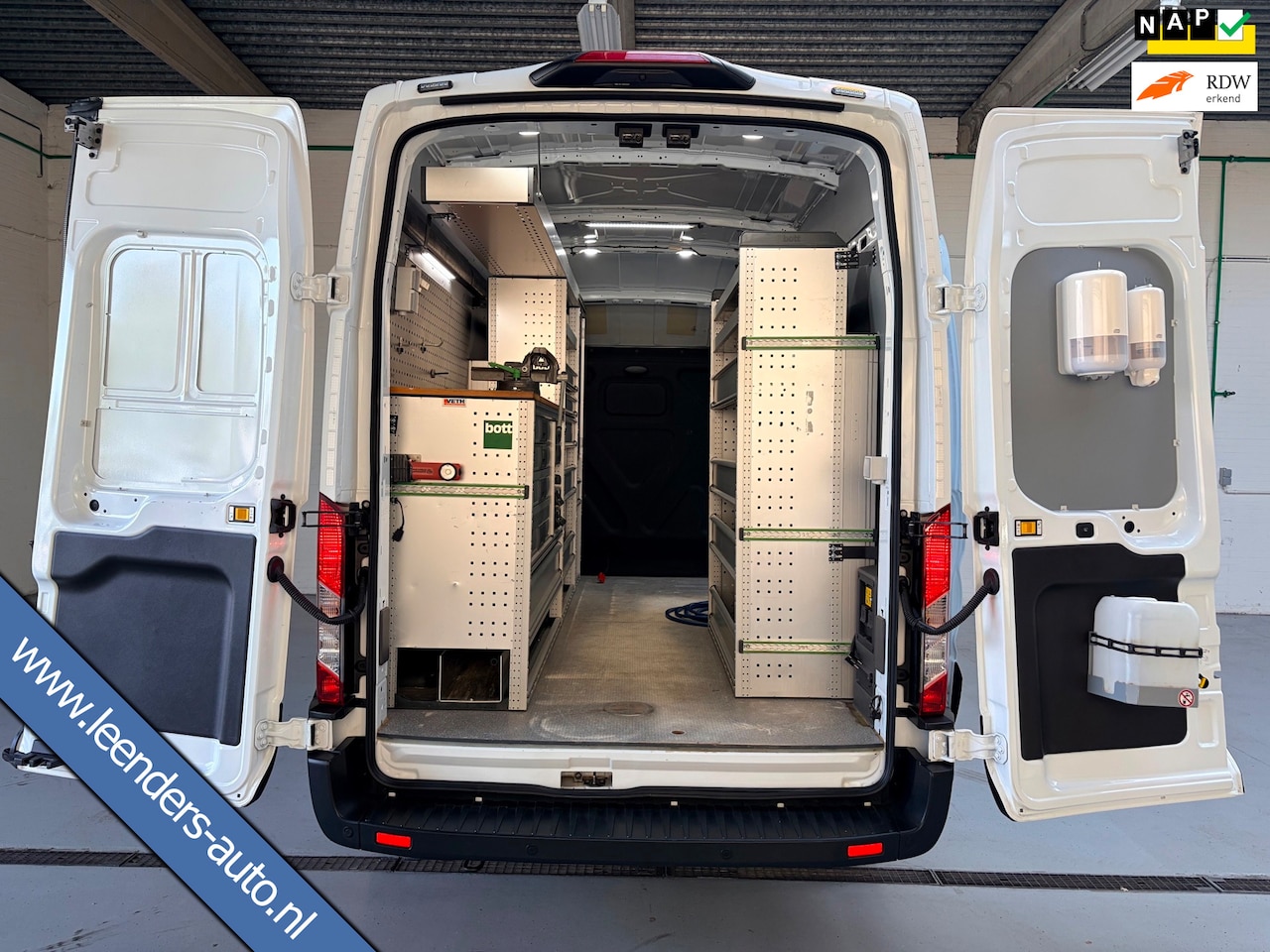 Ford E-Transit - SERVICEWAGEN ELEKTRISCH AUTOMAAT 350 L3H3 Trend 68 kWh BOTT INRICHTING, V230 OMVORMER, STA - AutoWereld.nl