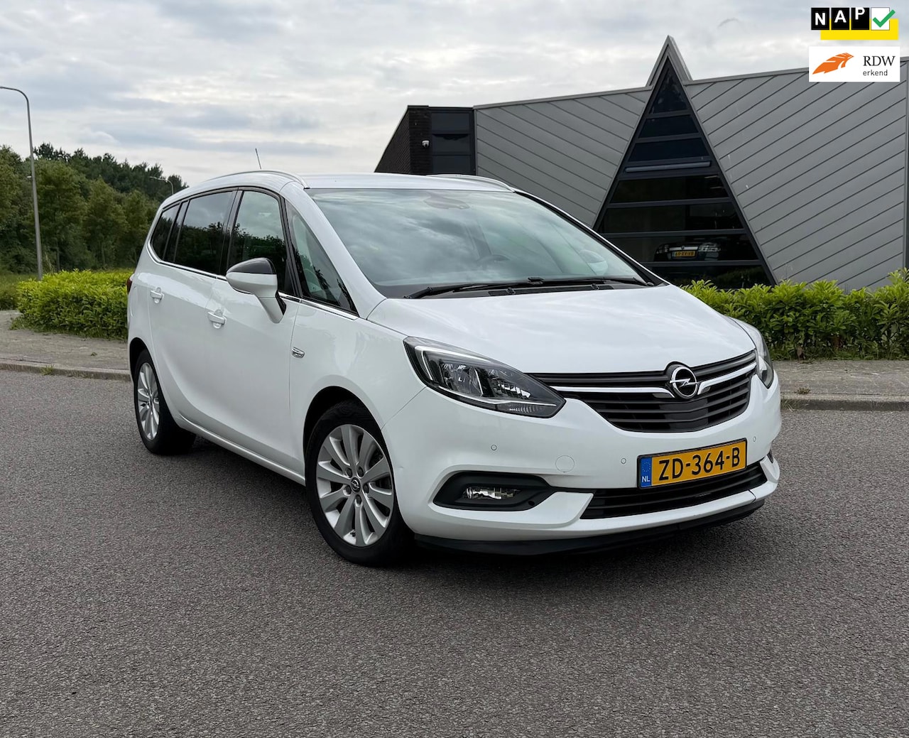 Opel Zafira - 2.0 CDTI Online Edition 2.0 CDTI Online Edition - AutoWereld.nl