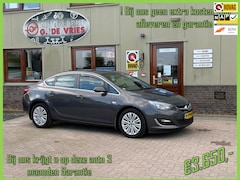 Opel Astra - 1.7 CDTi S/S Design Edition - Prijs inclusief 3 maanden garantie en afleveren