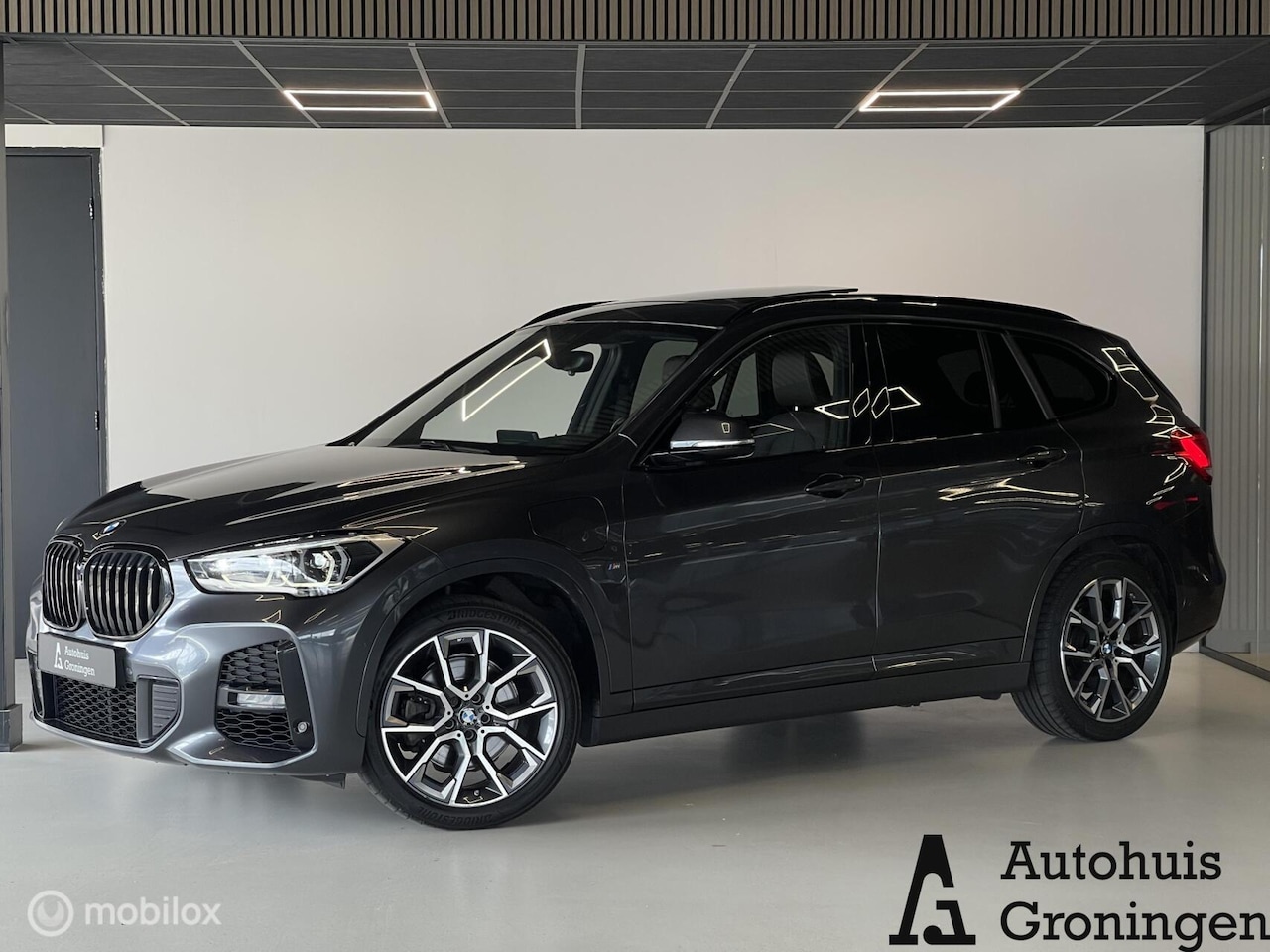 BMW X1 - xDrive25e M Sport | Head-Up | Pano | Trekhaak | Plug-in Hybrid - AutoWereld.nl