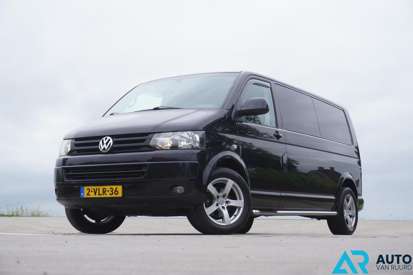 Volkswagen Transporter - 2.0 TDI L2H1 DC * Automaat * 140 PK - AutoWereld.nl