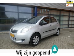 Toyota Yaris - 1.0 VVTi + 5 deurs Airco Apk 9-6-2027 Trekhaak