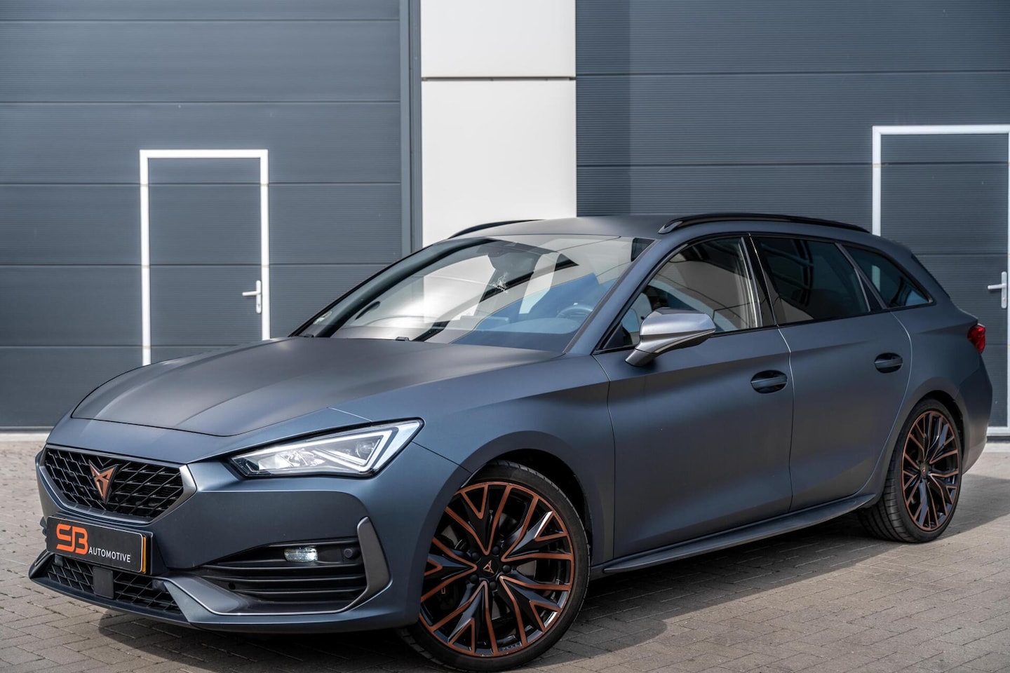 CUPRA Leon Sportstourer - 2.0 TSI 245PK Camera|Sfeer|BOMVOL! - AutoWereld.nl