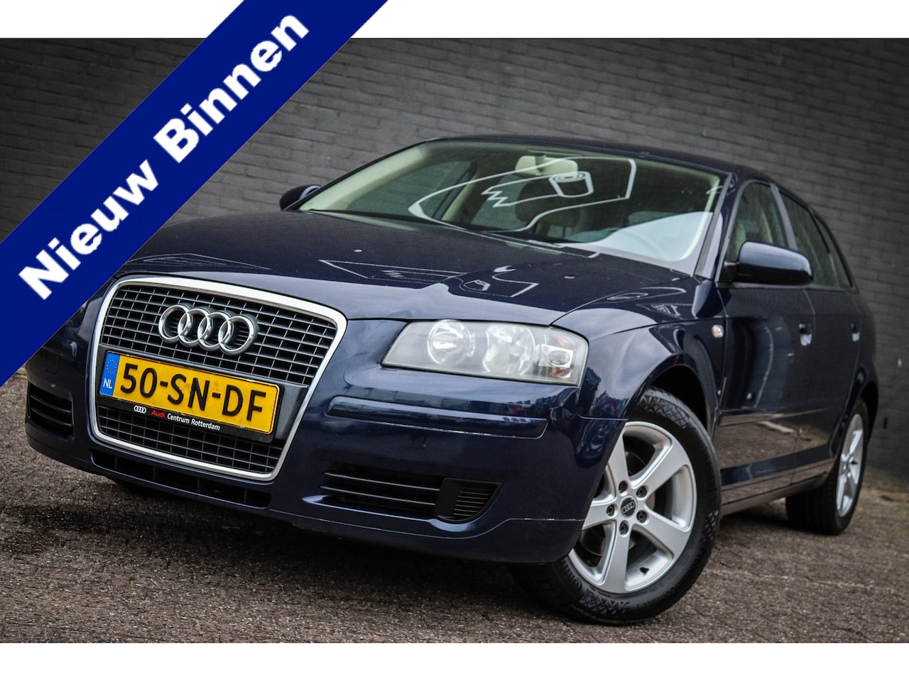 Audi A3 Sportback - 1.6 Attraction Net binnen-Nu al te bezichtigen - AutoWereld.nl