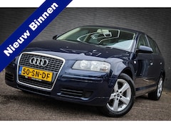 Audi A3 Sportback - 1.6 Attraction Net binnen-Nu al te bezichtigen