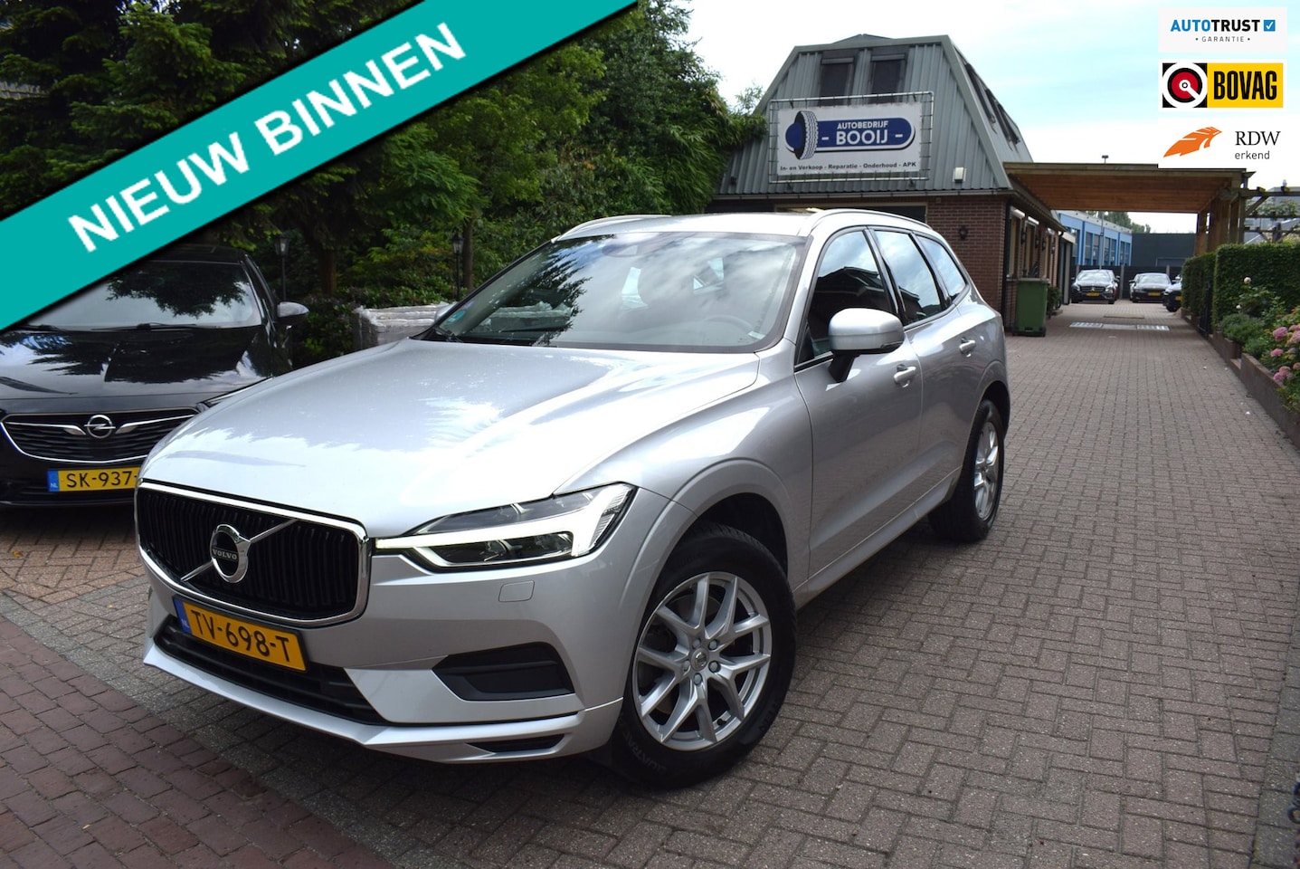 Volvo XC60 - 2.0 T5 Momentum AUTOM/ADAP CRUISE/NAVI/AIRCO-ECC/TREKH/PDC V+A/CAMERA/XENON/BLUETOOTH/KEYL - AutoWereld.nl
