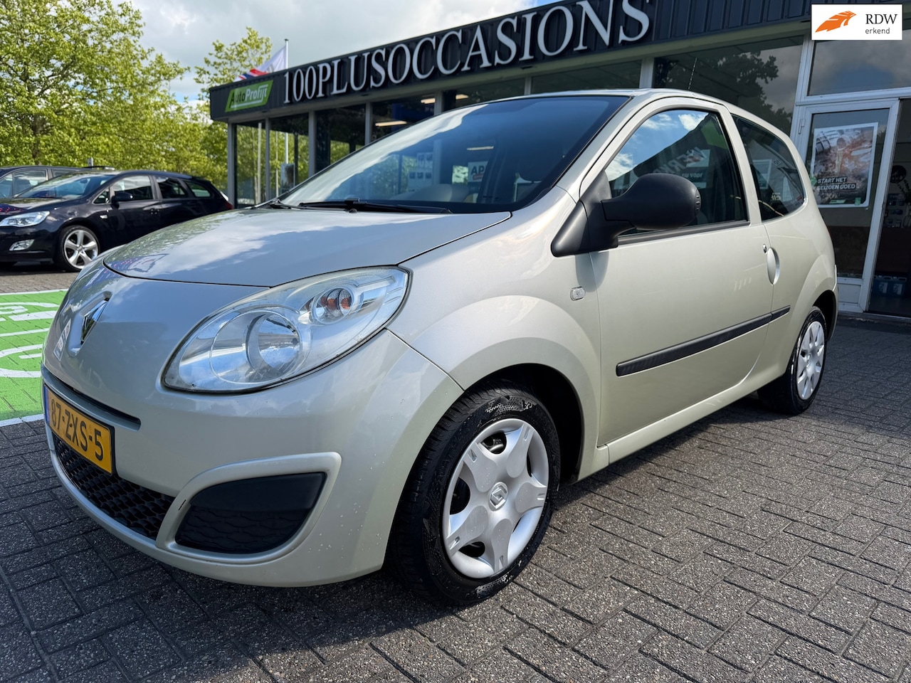 Renault Twingo - 1.2 Acces | Kleine beurt | Airco | Zeer zuinig - AutoWereld.nl