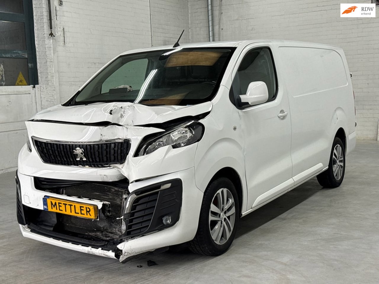 Peugeot Expert - 231S 2.0 BlueHDI 120 Premium Pack | Cruise control | Airco | Trekhaak - AutoWereld.nl
