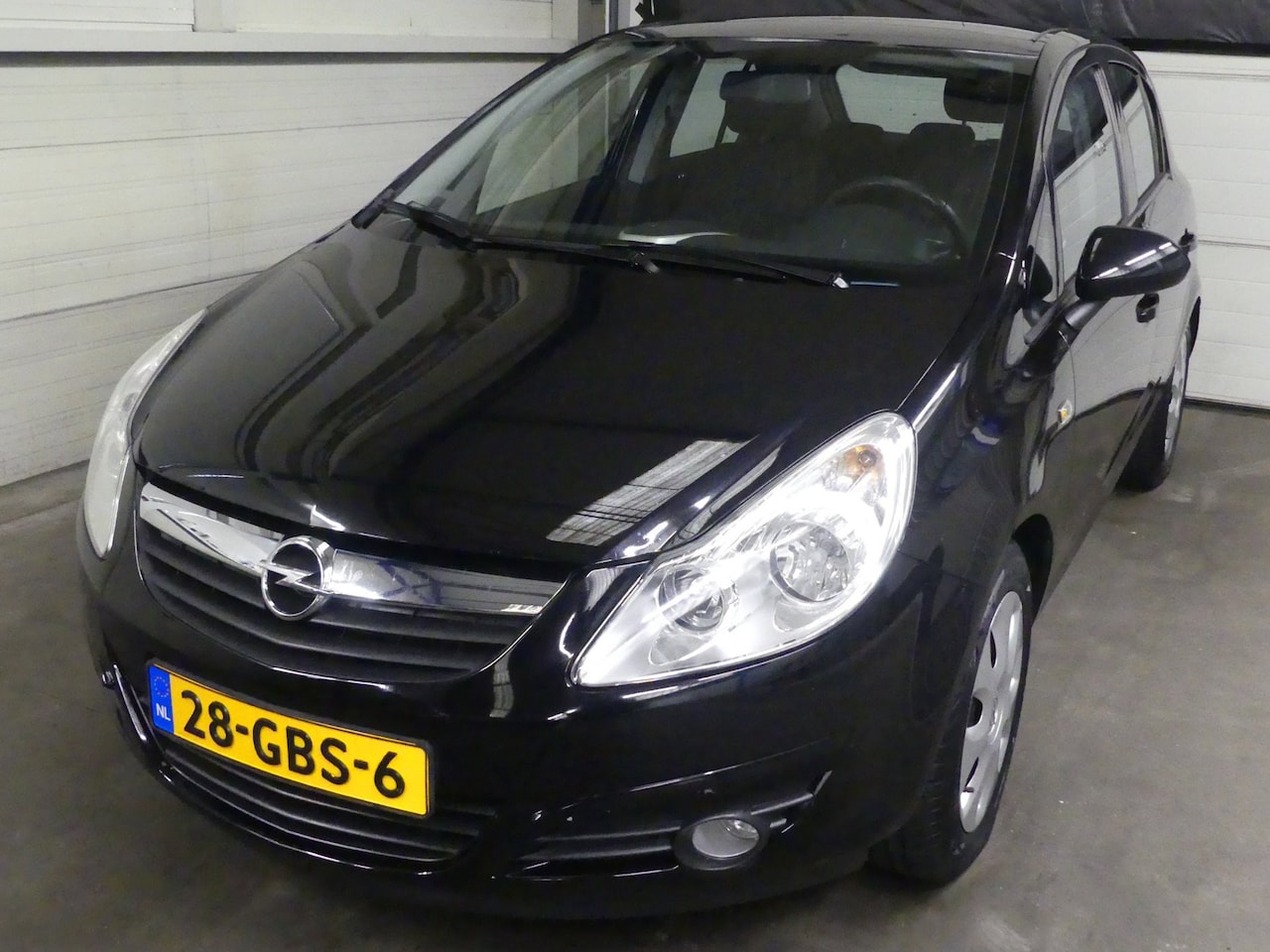 Opel Corsa - 1.4-16V Enjoy - Automaat - 1e Eigenaar - Dealer Onderhouden - AutoWereld.nl