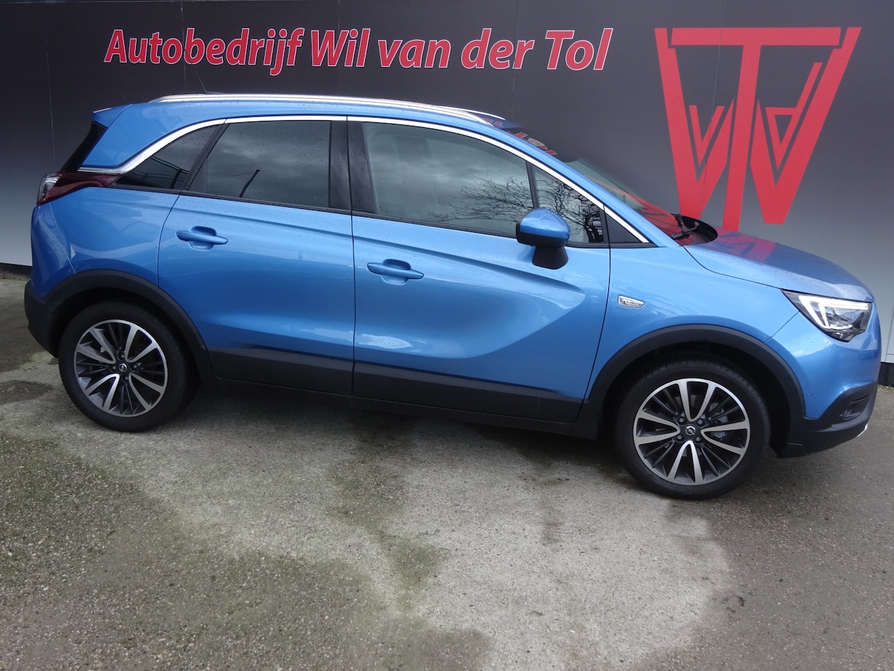 Opel Crossland X - 1.2 TUBRO INNOVATION | AUTOMAAT | H.U.D | CARPLAY | TREKHAAK | RIEM V.V!! - AutoWereld.nl