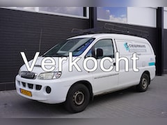 Hyundai H 200 - 2.5 TCI 100PK L2 - Imperiaal - Trekhaak - Radio - € 1.500, - Excl