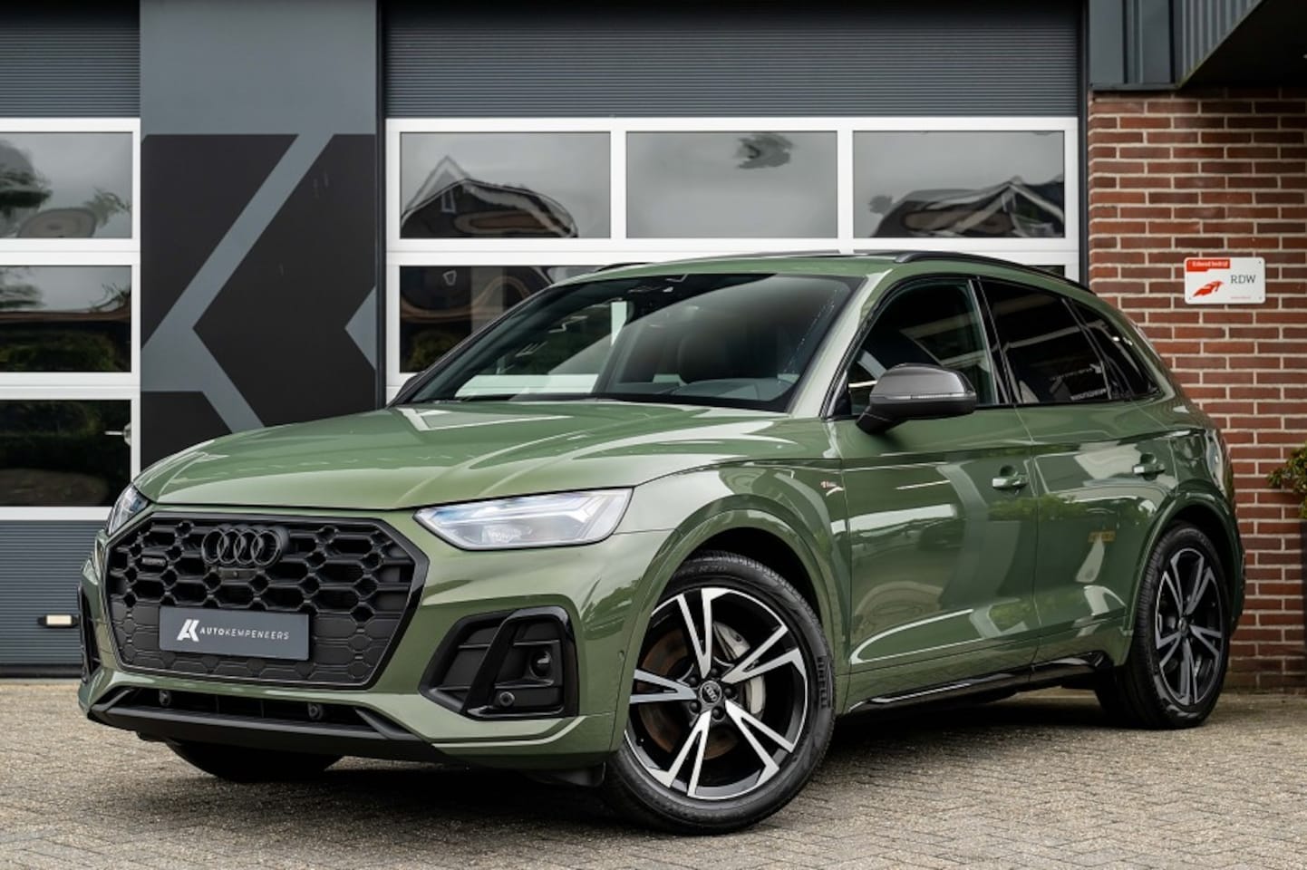 Audi Q5 - 55 TFSI e quattro S Edition | Panorama | Luchtvering | 360 Camera | Head-Up | Black Optic - AutoWereld.nl