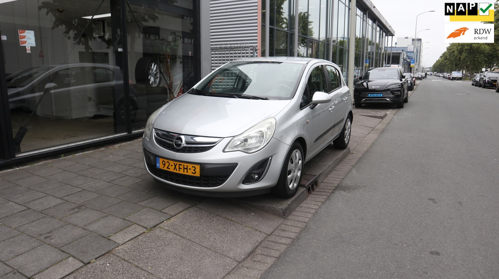 Opel Corsa - 1.2-16V 2e EIGENAAR / AIRCO / CRUISE CONTROL - AutoWereld.nl