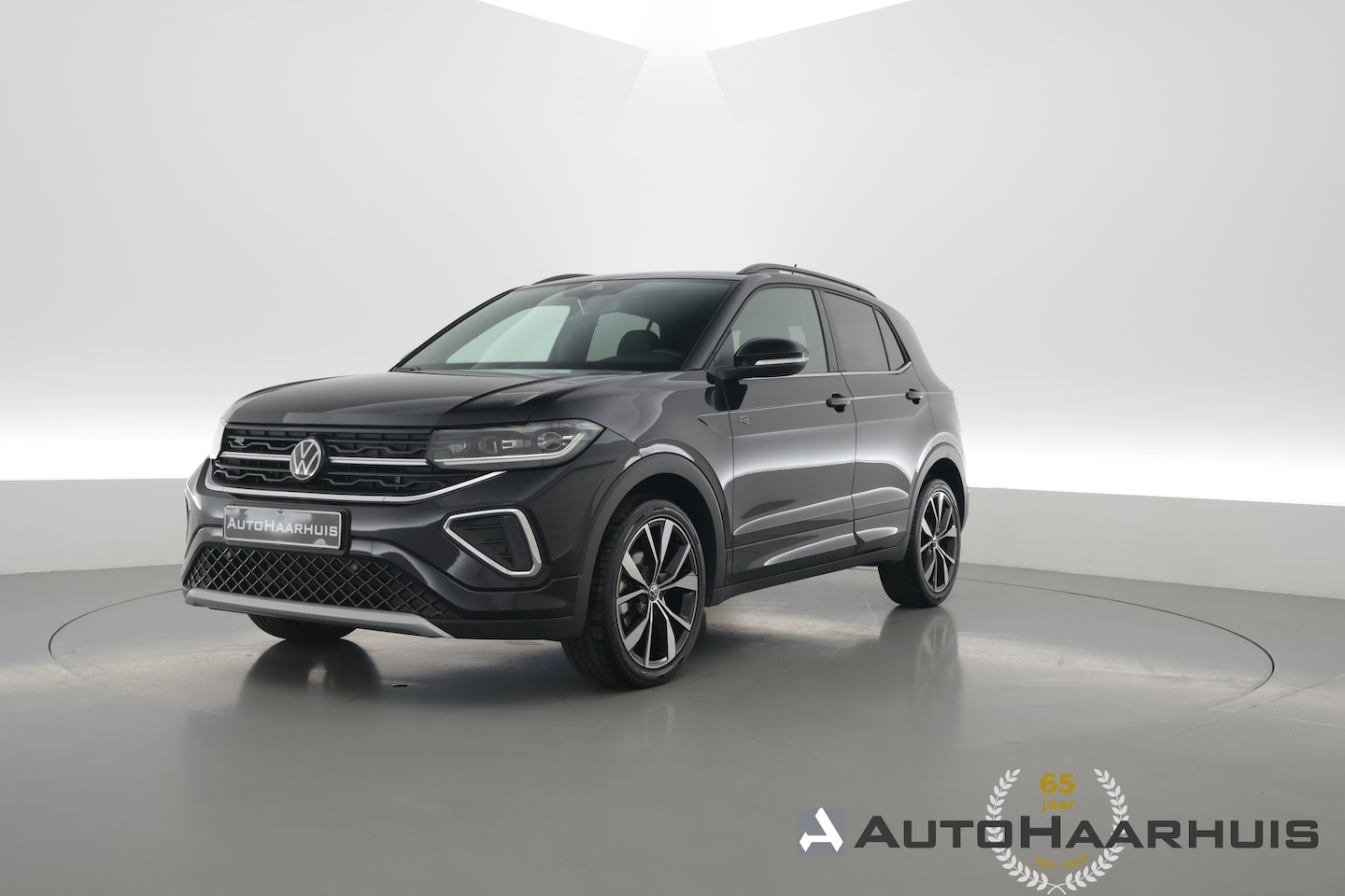 Volkswagen T-Cross - 1.0 TSI R-Line DSG | IQ. Light | Apple CarPlay | Camera + PDC | Adapt. Cruise | 18'' | Dig - AutoWereld.nl