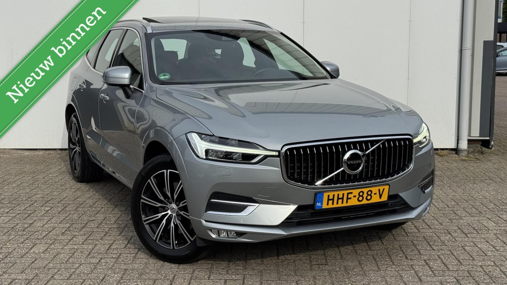 Volvo XC60 - D4 Inscription|met maar 98.000km!! o.a. verw.voorruit|Trekhaak|Park. Camera|Panodak - AutoWereld.nl