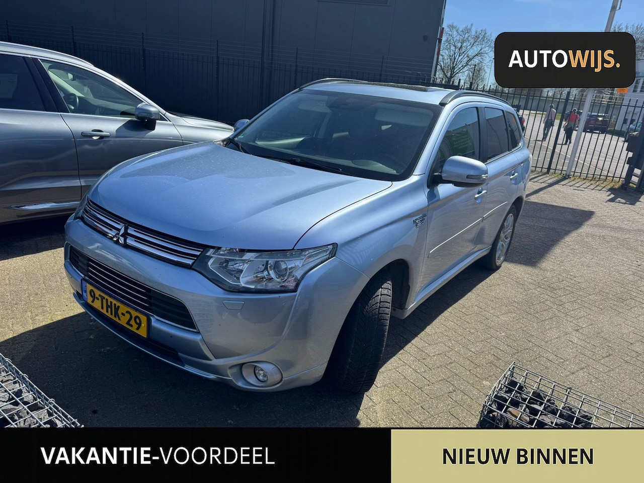 Mitsubishi Outlander - 2.0 PHEV Instyle+|LEDER|PANO|CAMERA|CLIMA|XENON|NL AUTO - AutoWereld.nl