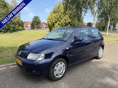Volkswagen Polo - 1.4 Trendline nette auto, boekjes compleet ingevuld, apk 25-2-2027