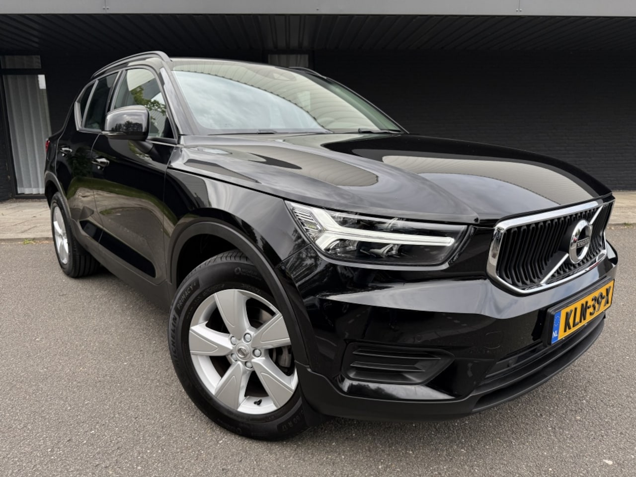 Volvo XC40 - 1.5 T2 Momentum - 12.600km - Nieuwstaat - - AutoWereld.nl