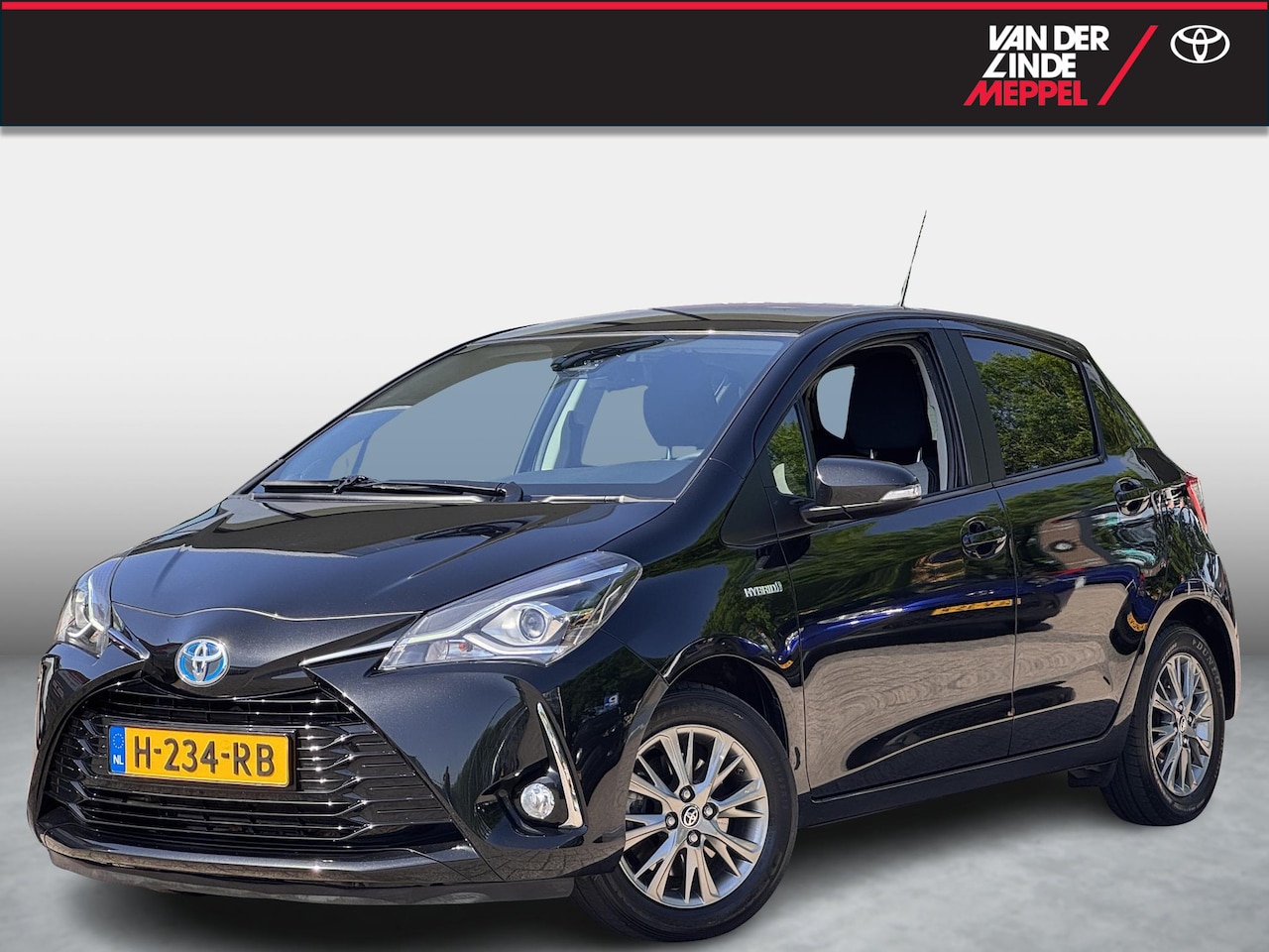 Toyota Yaris - 1.5 Hybrid Dynamic Eerste Eig Clima Cruise Navi - AutoWereld.nl