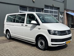 Volkswagen Transporter Kombi - 2.0 TSI L2H1 Benzine 9-Persoons Airco Trekhaak 2500kg trekgewicht Kombi Personenbus Passen