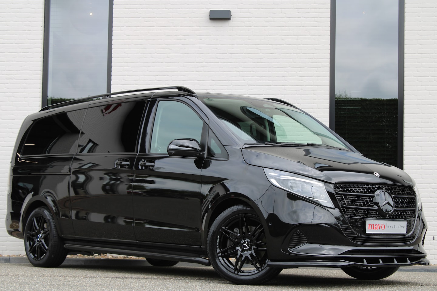 Mercedes-Benz V-klasse - 300d / Extra Lang / DC / 2x Elec Schuifdeur / 360 Camera / Vol Opties / NIEUWSTAAT - AutoWereld.nl