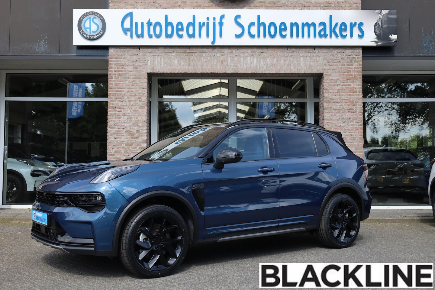 Lynk & Co 01 - 1.5 BLACKLINE + STUURVERWARMING MY23 360-CAMERA STUUR/STOELVERW. ROLHOES PANO/SCHUIF MEMOR - AutoWereld.nl