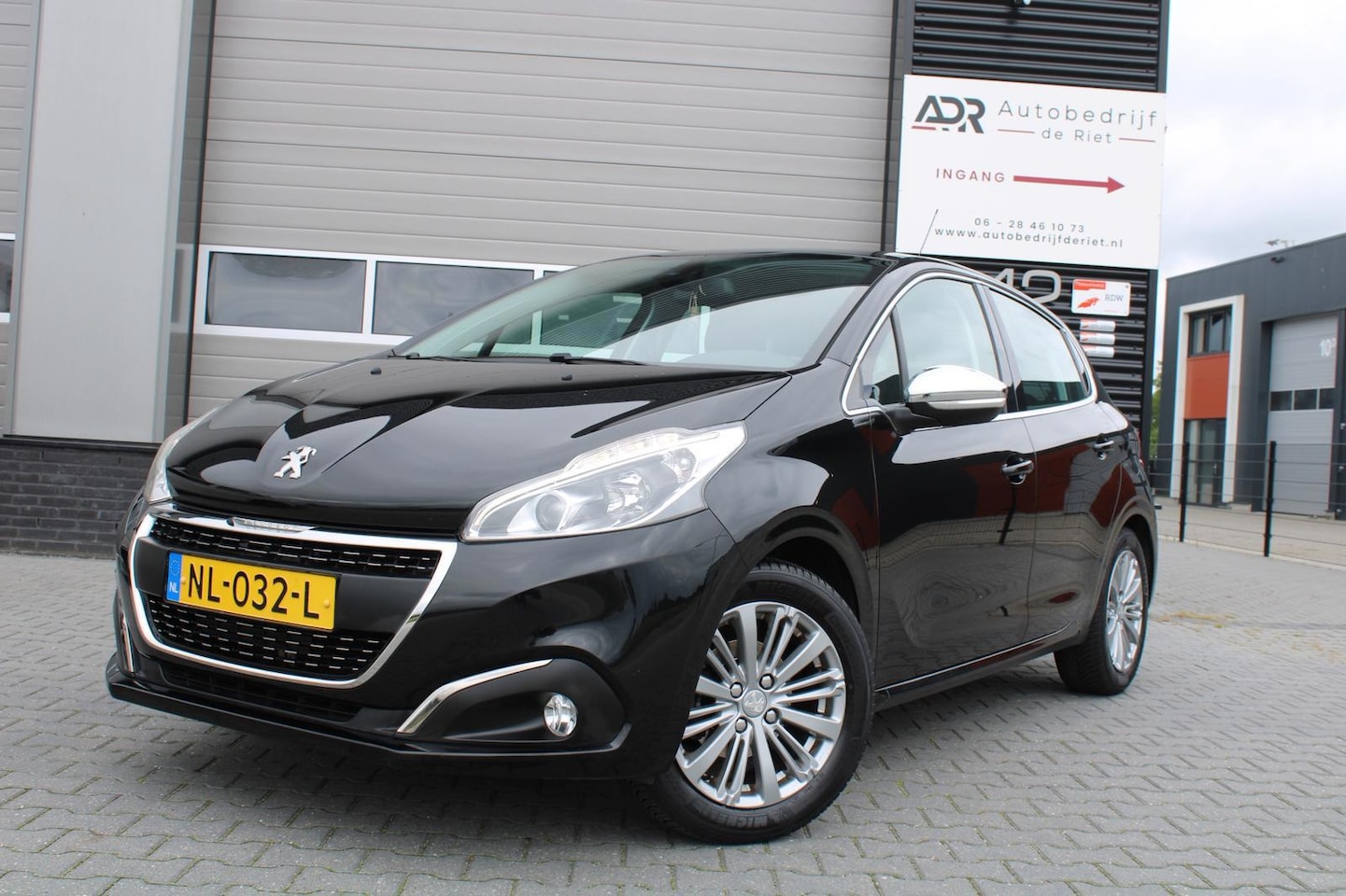 Peugeot 208 - 1.2 PureTech Allure / 16''LM/Airco / Cruise / navi / voll optie - AutoWereld.nl