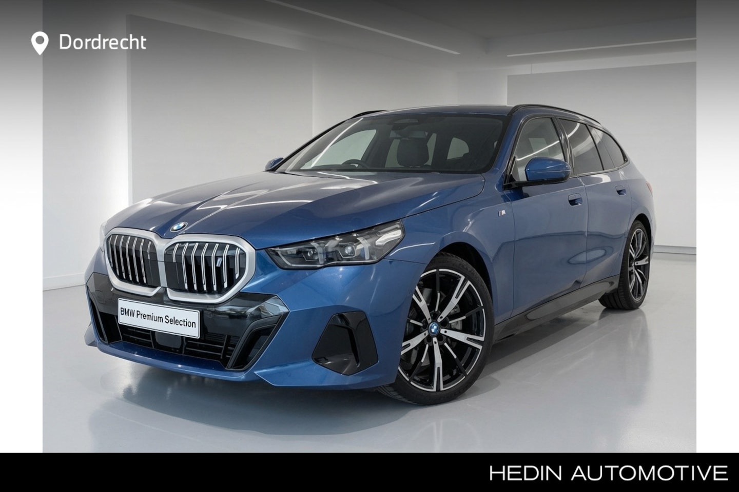 BMW i5 Touring - eDrive40 84 kWh | M-Sport | 20" | CoPilot | Harman Kardon | Trekhaak | Stoelventilatie . - AutoWereld.nl