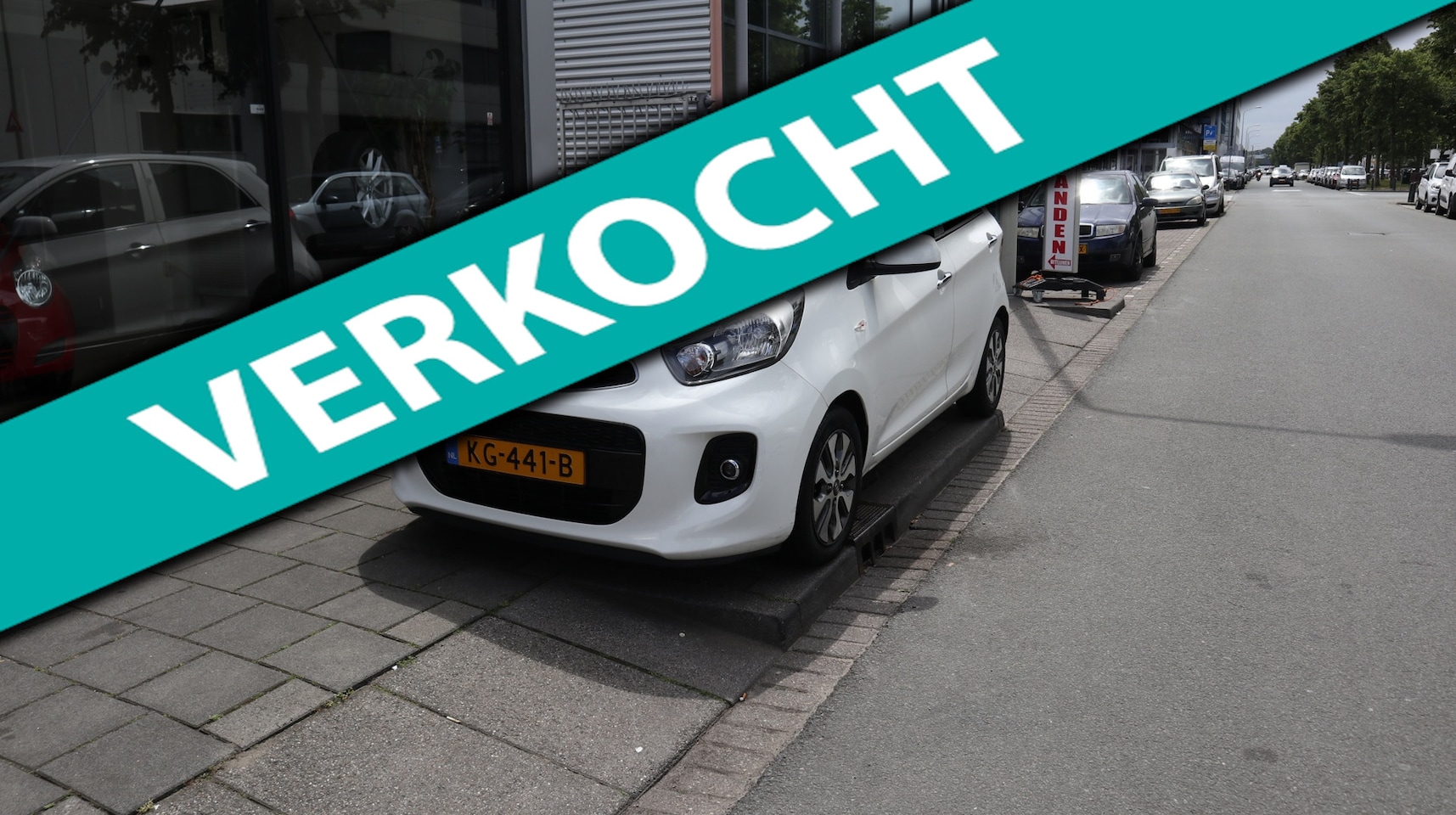 Kia Picanto - 1.0 CVVT ComfortPlusLine Navigator ACHTER CAMERA / BLUETOOTH - AutoWereld.nl