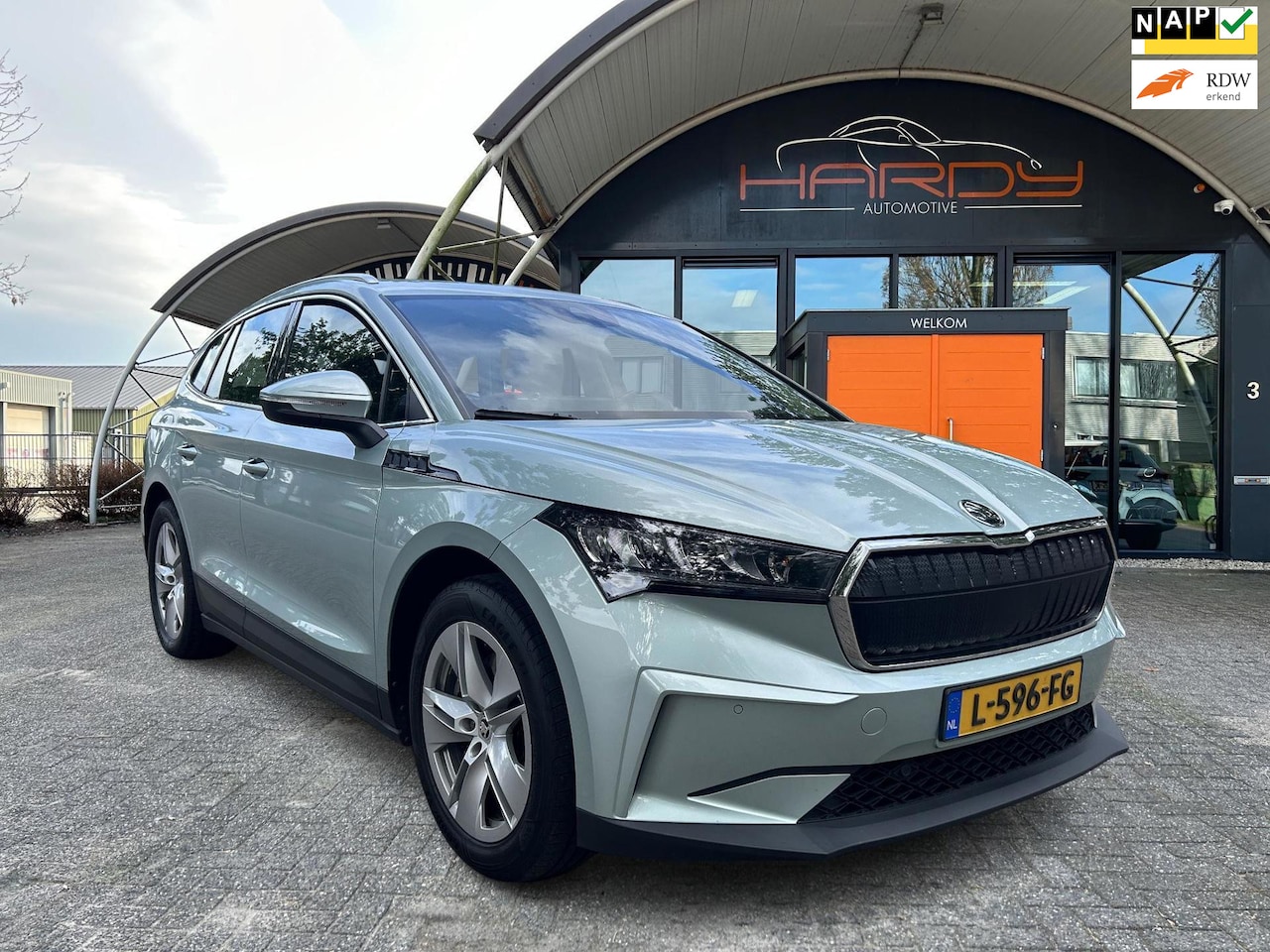 Skoda Enyaq iV - 80 SOH 90% LEER Trekhaak 1e Eig NL-Auto Rijklaarprijs! - AutoWereld.nl