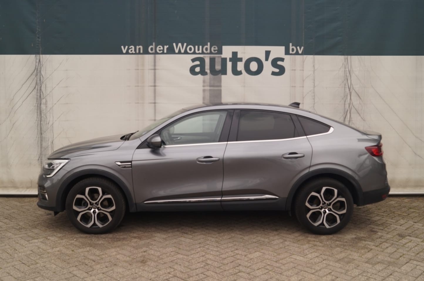 Renault Arkana - 1.6 E-Tech Automaat Hybrid 145 Techno -SOH92%-NAVI-ECC- - AutoWereld.nl