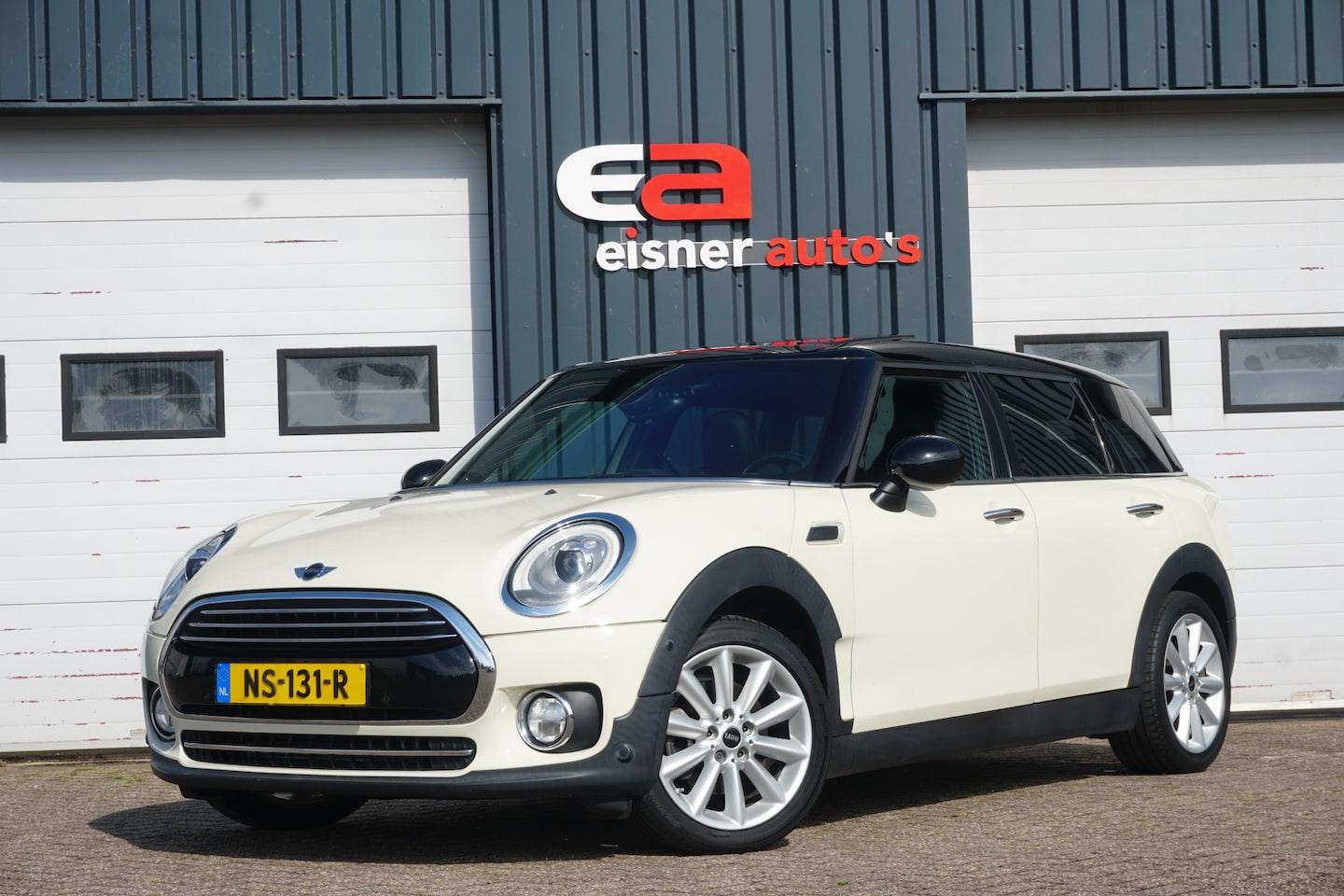 MINI Clubman - 1.5 Cooper Chili Automaat | PANO DAK | LED/XENON | STOELVERW. | LEDER | ECC | - AutoWereld.nl