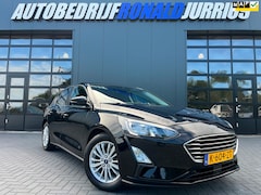 Ford Focus - 1.0 EcoBoost Hybrid Titanium X Business NL.Auto/Virtual Cockpit/Winterpack/Camera/Cruise-C