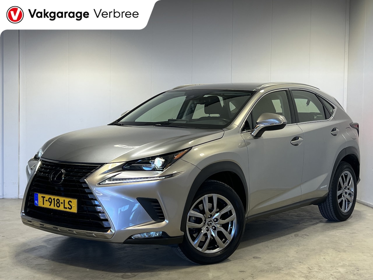 Lexus NX - 300h Comfort line | Navigatie/Android/Apple Carplay | LM Velgen 18" | Achteruitrijcamera | - AutoWereld.nl