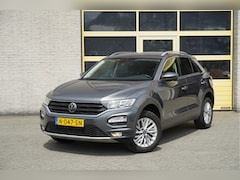 Volkswagen T-Roc - 1.5 TSI 150PK Automaat Style Business BJ2022 Lmv 16" | Led | Pdc | Elek. achterklep | Acht