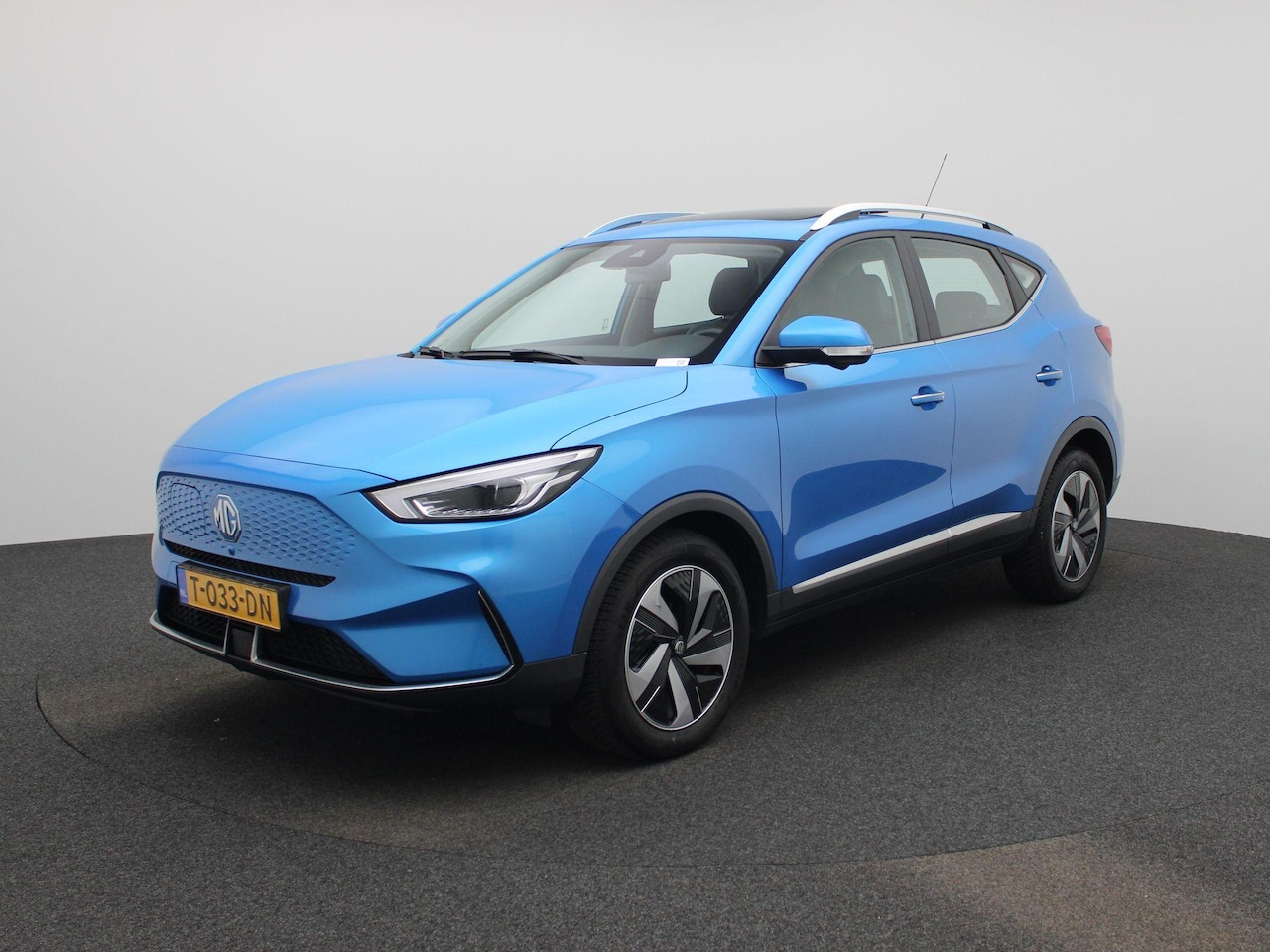 MG ZS - Long Range Luxury 70 kWh | Apple Carplay/Android Auto | Panoramadak | Cruise Control | Sto - AutoWereld.nl