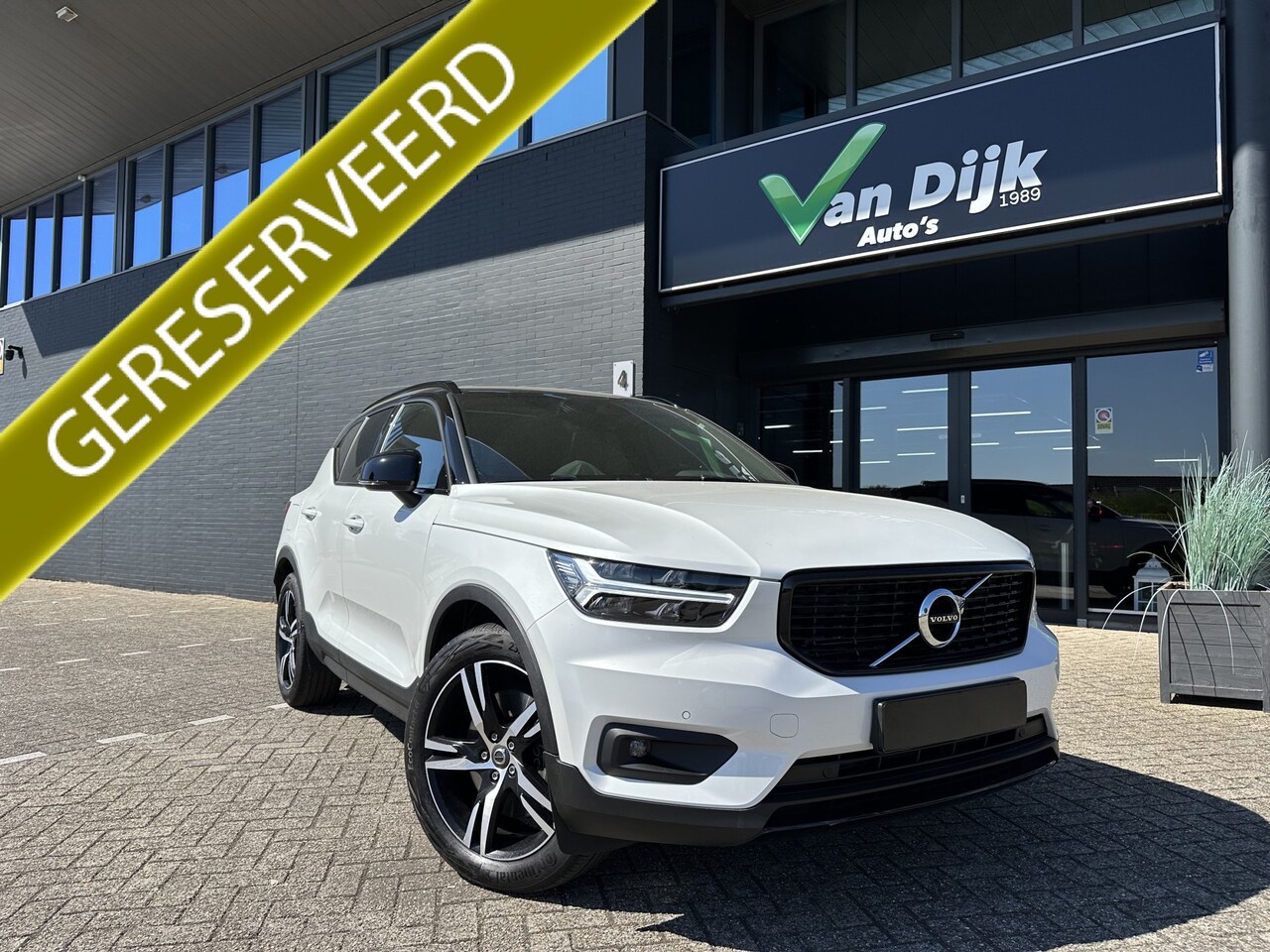 Volvo XC40 - 1.5 T5 Recharge R-Design Navi Camera Panodak - AutoWereld.nl