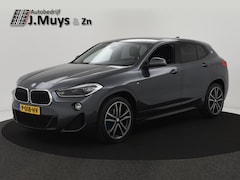 BMW X2 - sDrive18i Executive M-Pakket TREKH|CAMERA|NAVI|LED|19INCH|STOELVERW|ELEK.ACHTERKLEP