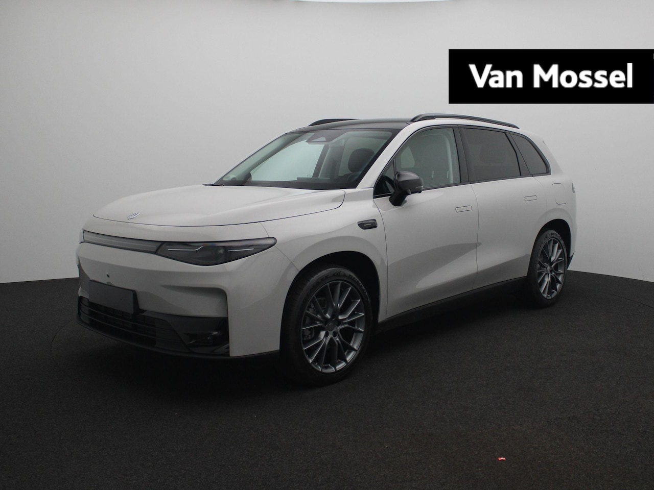 Leapmotor C10 - Design ProMax AWD 81.9 kWh | 600 PK | VOORRAAD VOORDEEL | 4 JAAR GARANTIE | VAN € 46.850,- - AutoWereld.nl