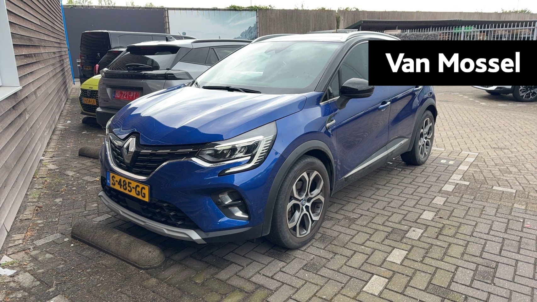 Renault Captur - 1.6 E-Tech Plug-in Hybrid 160 Intens | Navigatie | Camera | Trekhaak - AutoWereld.nl