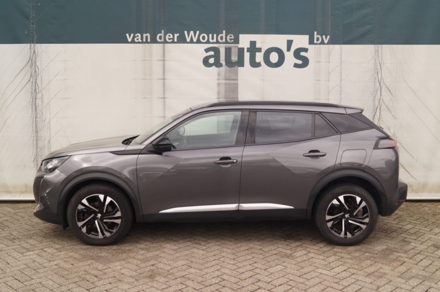 Peugeot 2008 - 1.2 PureTech 130pk Allure Pack -NAVI-TREKHAAK-ECC-PDC- - AutoWereld.nl
