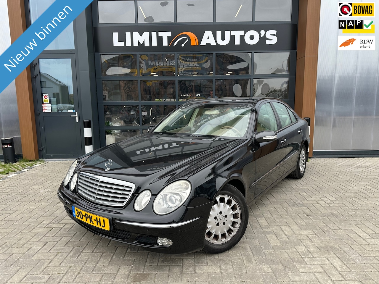 Mercedes-Benz E-klasse - 200 K. Elegance Aut/Climate/Cruise/Pdc.v+a/Leder/Nap/Apk - AutoWereld.nl