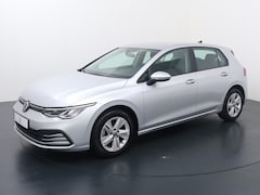 Volkswagen Golf - 1.0 TSI Life | 110 PK | Adaptive cruise control | Climate control | Navigatiesysteem | Par