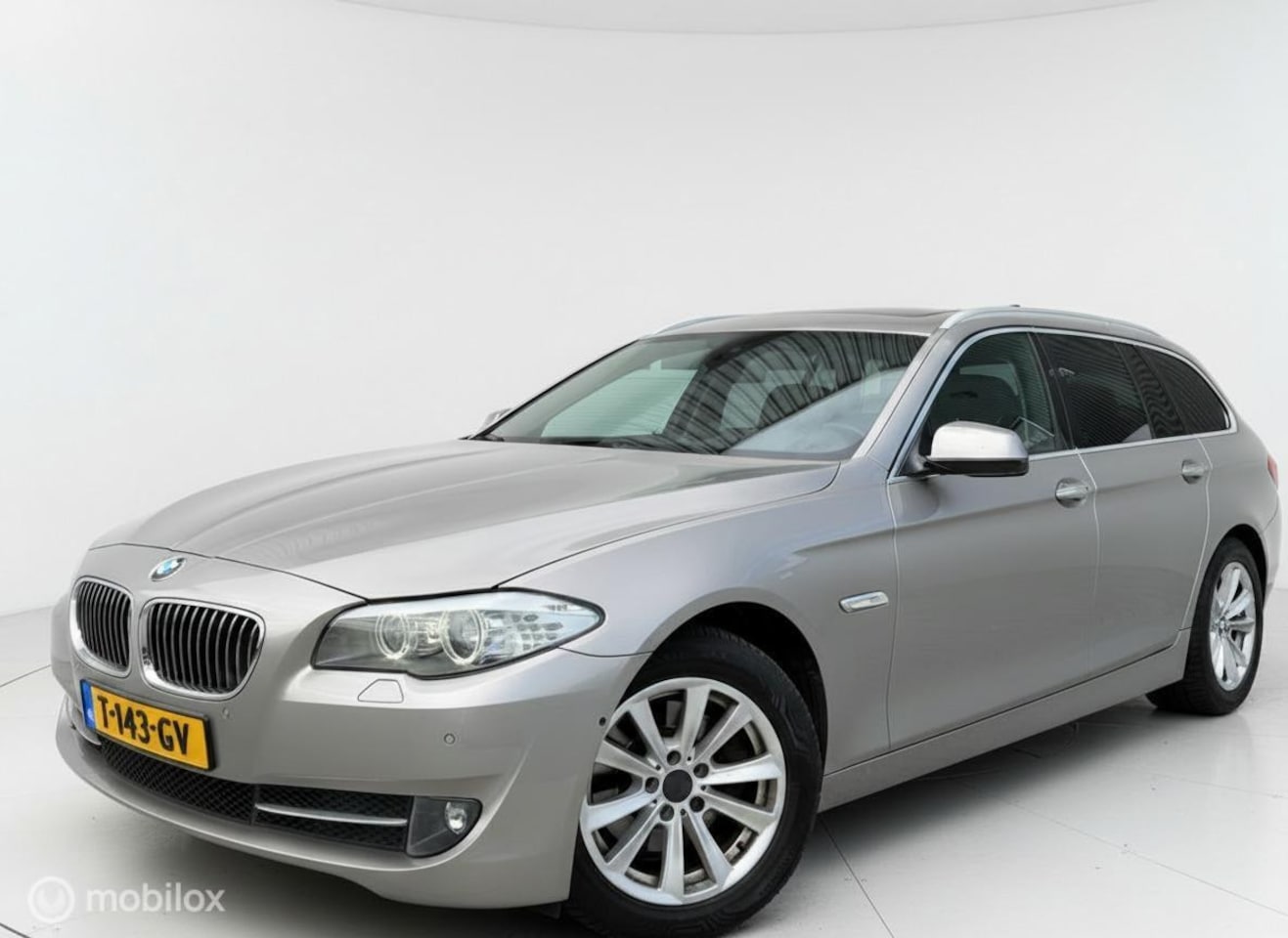 BMW 5-serie Touring - 520i High Executive Xenon HUD 360 Camera Trekhaak Acc Vol Opties - AutoWereld.nl