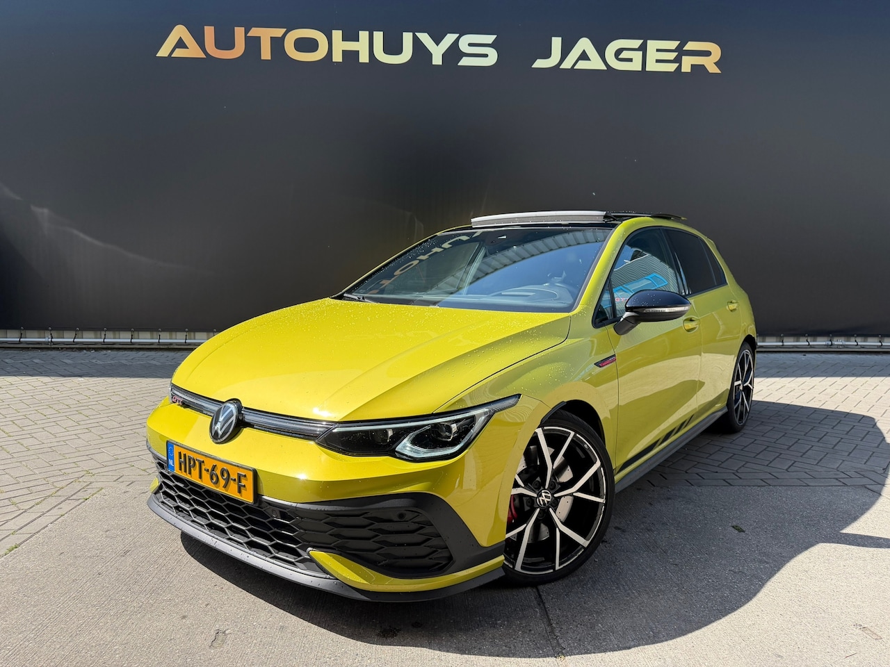 Volkswagen Golf - 2.0 TSI GTI Clubsport Pano Dynaudio Nurburg H&K Hud Carplay Camera Sfeer - AutoWereld.nl
