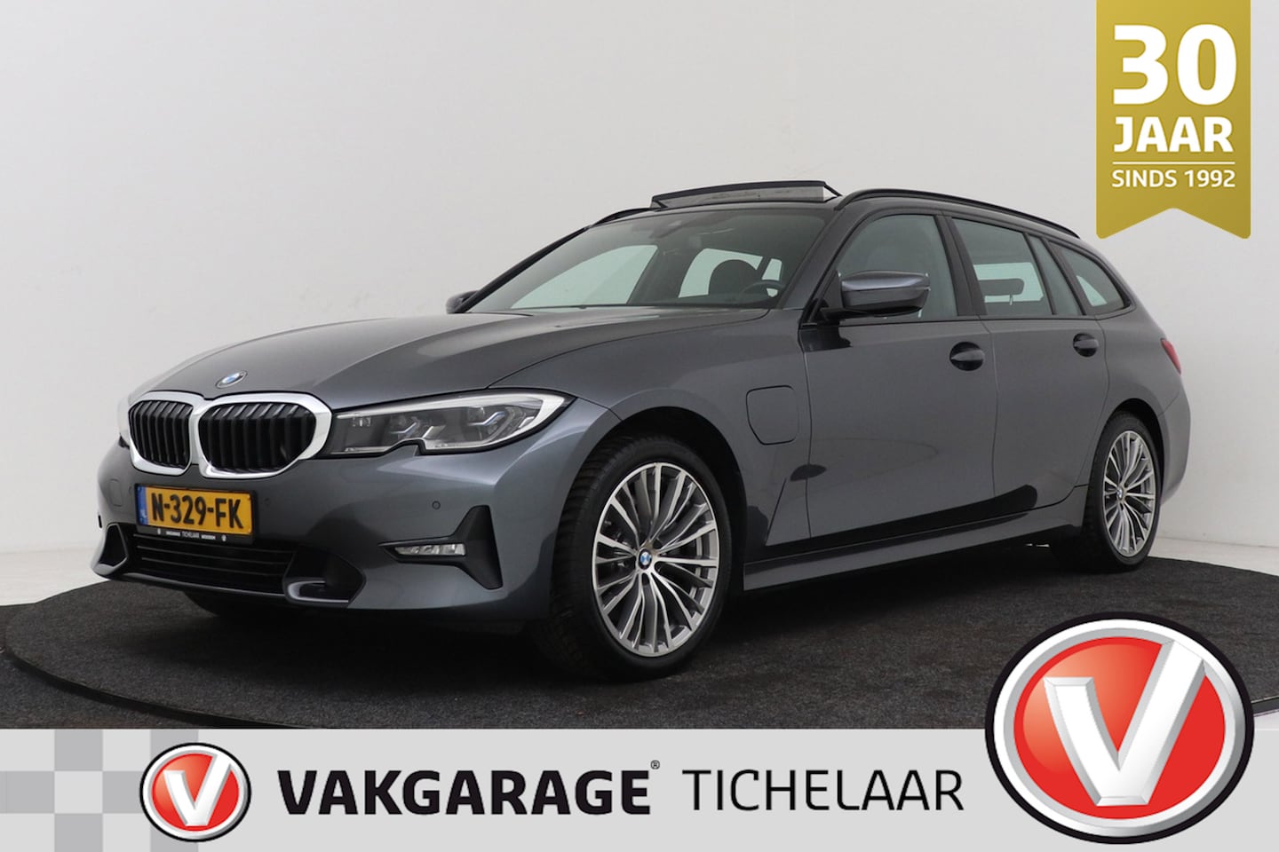 BMW 3-serie Touring - 320e Business Edition Plus | Trekhaak | Panoramadak | CarPlay | Stoelverwarming | Sportsto - AutoWereld.nl